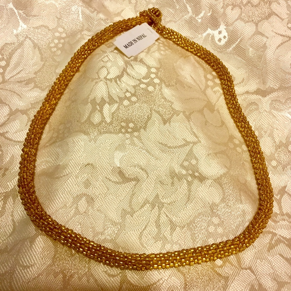 NWT Beautiful Seed Bead Necklace